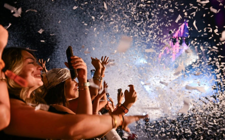 Festivalet nuk sjellin vetëm muzikë, por edhe miliona euro - Sunny Hill ndër festivalet me ndikimin më të madh në rajon