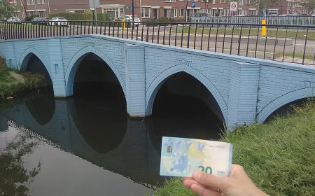 Mund të vizitoni çdo urë që gjendet në pjesën e pasme të kartëmonedhave euro - dhe të gjitha janë në një qytet