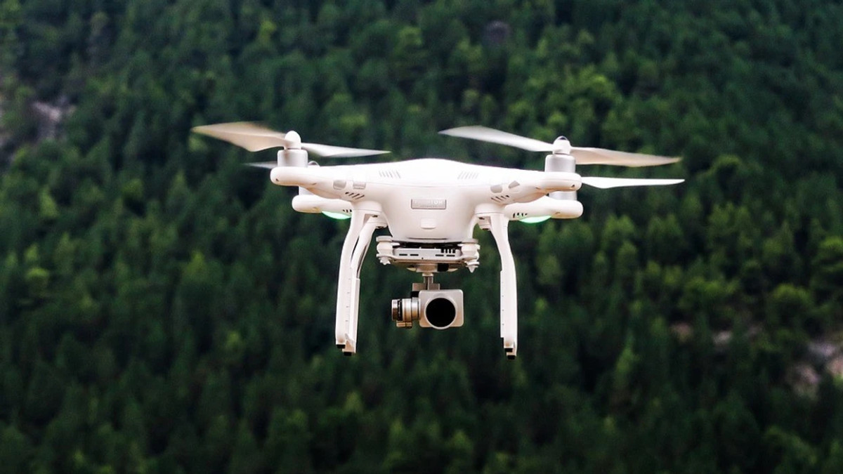 Ndalohet një shtetas i Gjermanisë në Strugë, ka filmuar me dron një objekt ushtarak