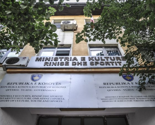 D+ kërkon anulimin e tenderit 743 mijë euro të Ministrisë së Kulturës për angazhimin e 26 ‘konsulentëve’