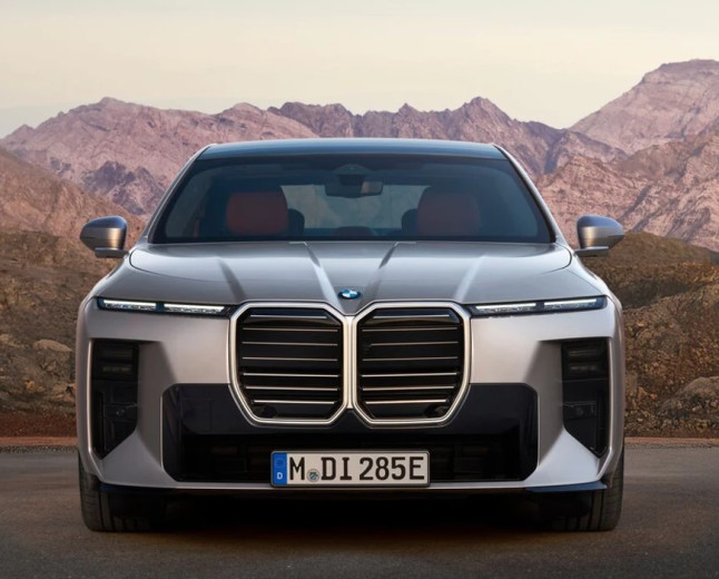 BMW nuk ndalet - modele të reja me benzinë, hibride dhe elektrike deri në 2027